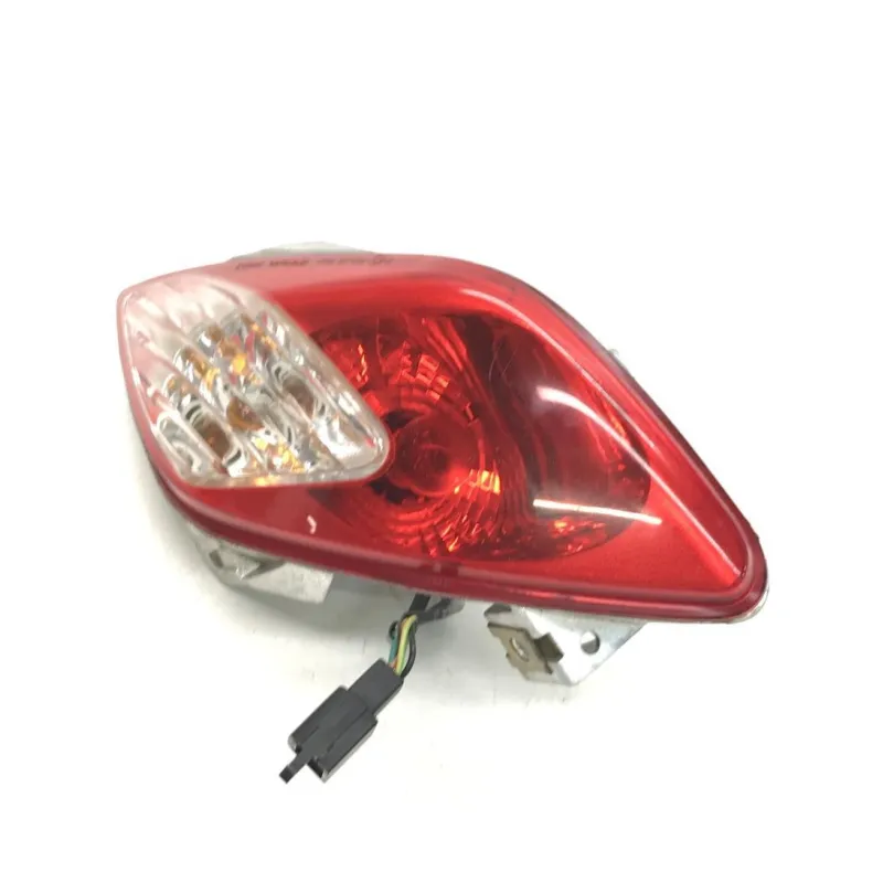 Feu arriere droit YAMAHA VP 125 2008-2012 XCITY