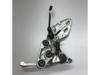 Platine avant droite SUZUKI GSXR 1300 2008-2017 HAYABUSA