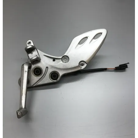Platine avant droite SUZUKI GSXR 1300 2008-2017 HAYABUSA