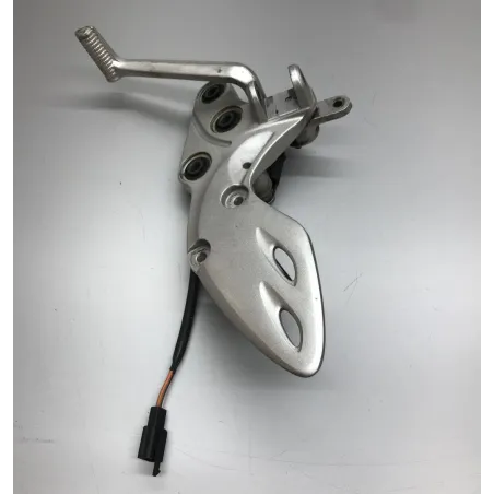 Platine avant droite SUZUKI GSXR 1300 2008-2017 HAYABUSA