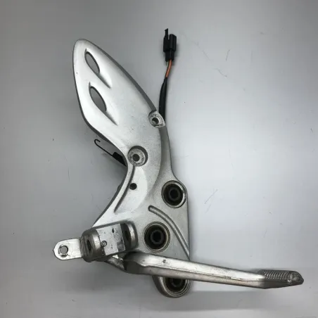 Platine avant droite SUZUKI GSXR 1300 2008-2017 HAYABUSA