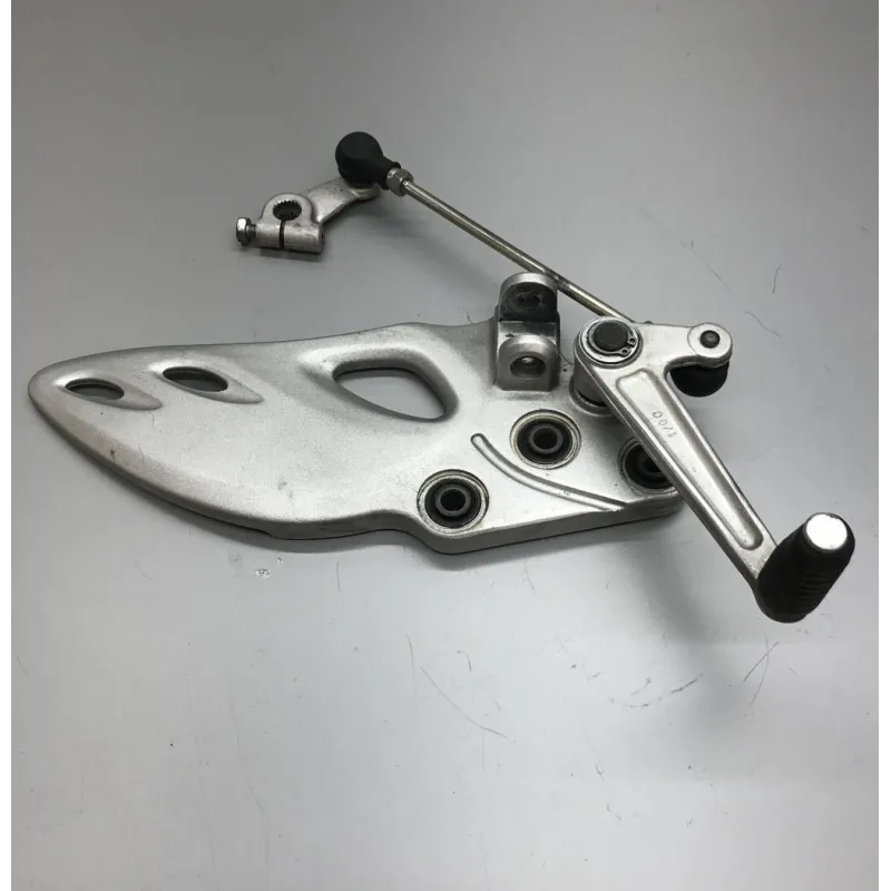 Platine avant gauche SUZUKI GSXR 1300 2008-2017 HAYABUSA