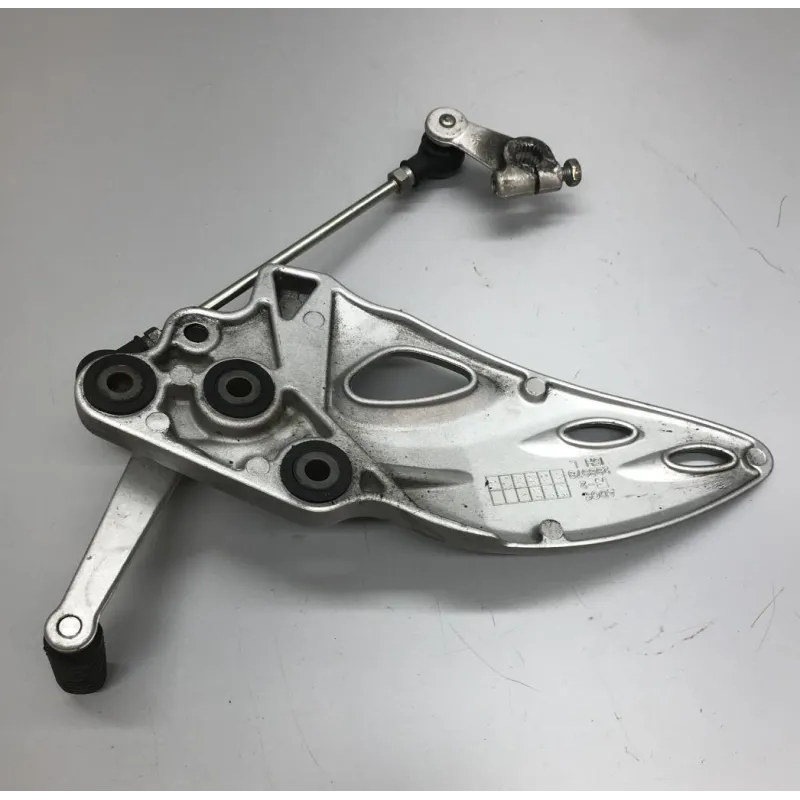 Platine avant gauche SUZUKI GSXR 1300 2008-2017 HAYABUSA