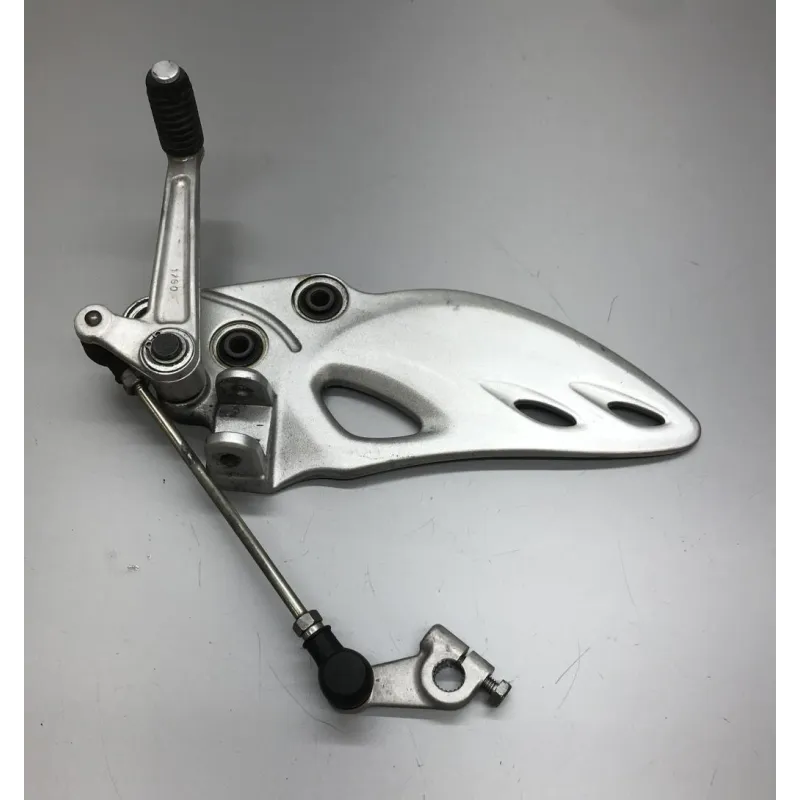 Platine avant gauche SUZUKI GSXR 1300 2008-2017 HAYABUSA