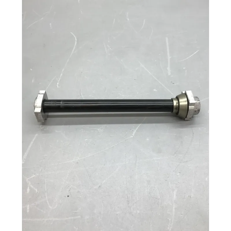 Axe de roue arriere KTM DUKE 790 2018-2020