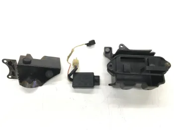 Bac a batterie KAWASAKI KR 250 1984-1986