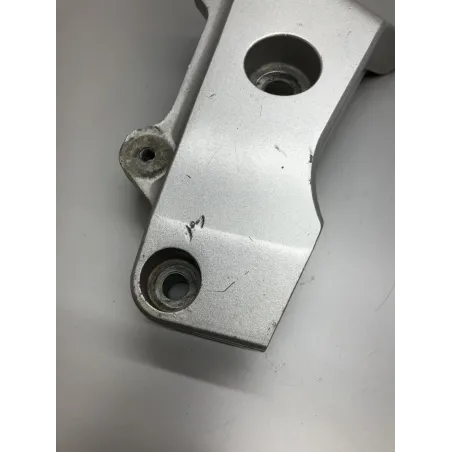 Support moteur droit HONDA CB 600 F 2002 HORNET