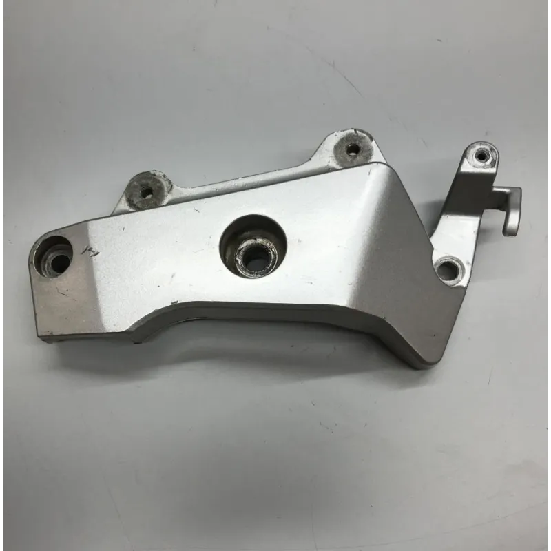 Support moteur droit HONDA CB 600 F 2002 HORNET