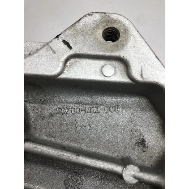 Support moteur gauche HONDA CB 600 F 2002 HORNET