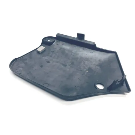 Cache carenage sous selle gauche SUZUKI TS 250 X 1985-1989