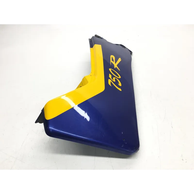 Cache carenage coque arriere droit SUZUKI GSXR 750 1985-1986