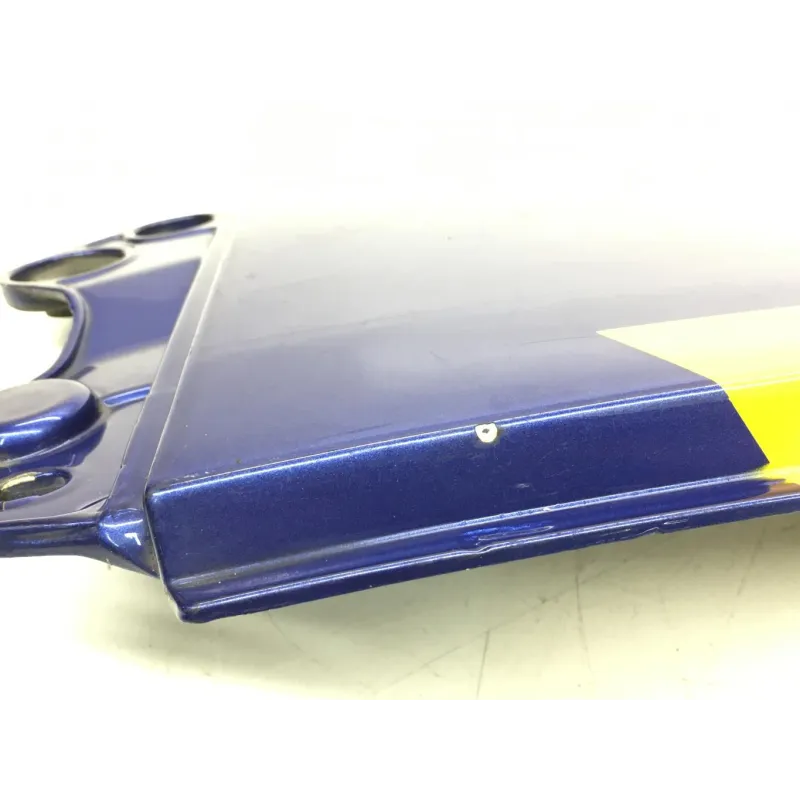 Cache carenage coque arriere droit SUZUKI GSXR 750 1985-1986