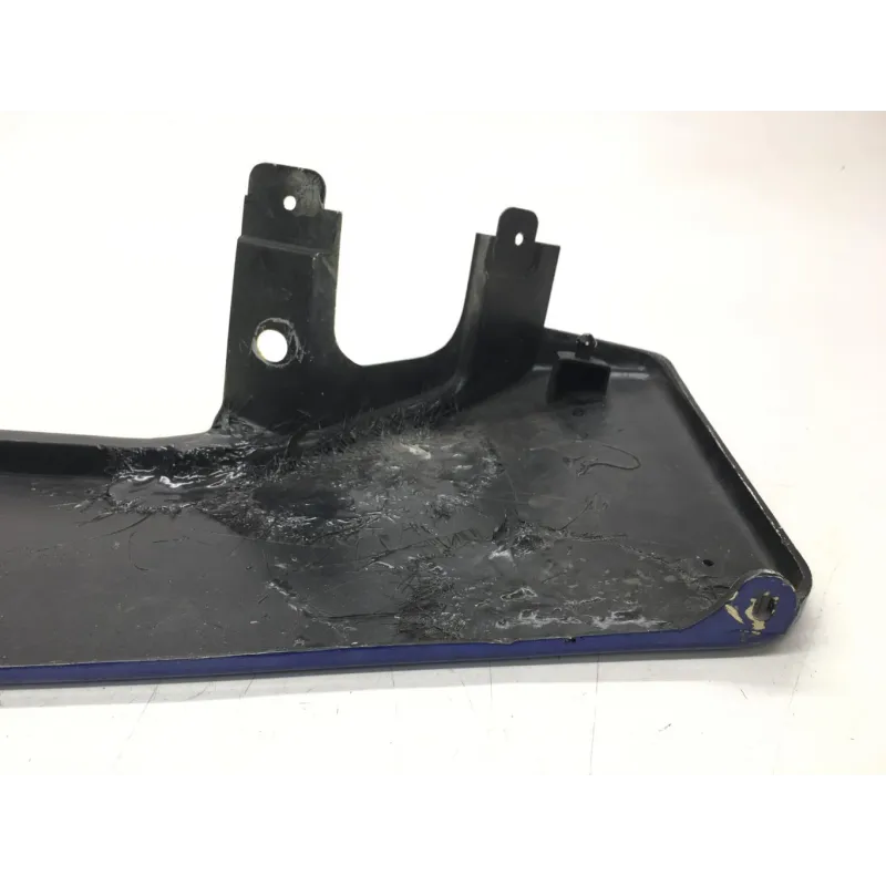Cache carenage coque arriere droit SUZUKI GSXR 750 1985-1986