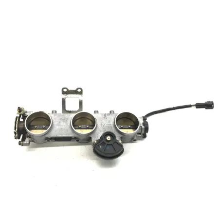 Rampe d'injection TRIUMPH SPEED TRIPLE 955 I 1999-2004