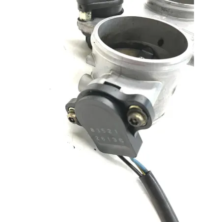 Rampe d'injection TRIUMPH SPEED TRIPLE 955 I 1999-2004