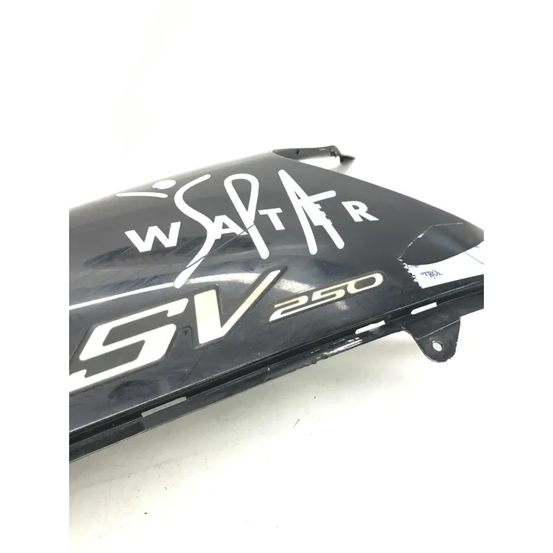 Cache carenage coque arriere gauche PEUGEOT SV 250 2001-2004