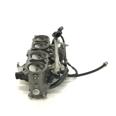 Rampe d'injection YAMAHA FZ1 1000 2006-2010 FAZER