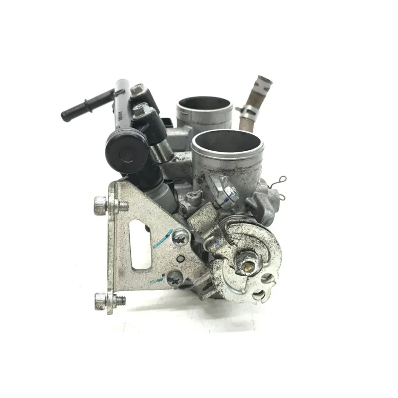Rampe d'injection YAMAHA YZF 320 2014-2018 R3