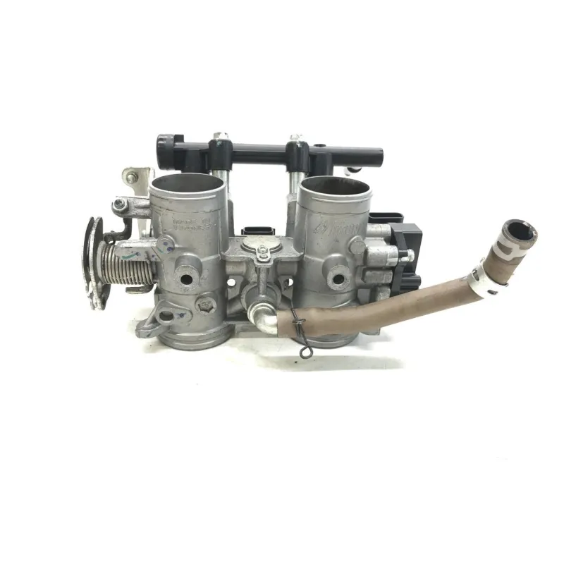 Rampe d'injection YAMAHA YZF 320 2014-2018 R3