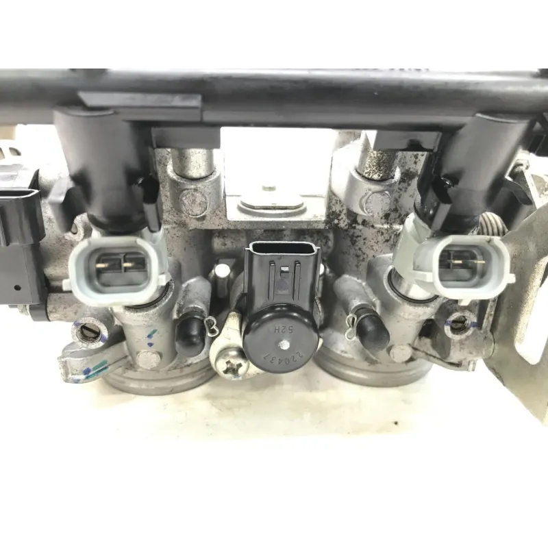 Rampe d'injection YAMAHA YZF 320 2014-2018 R3