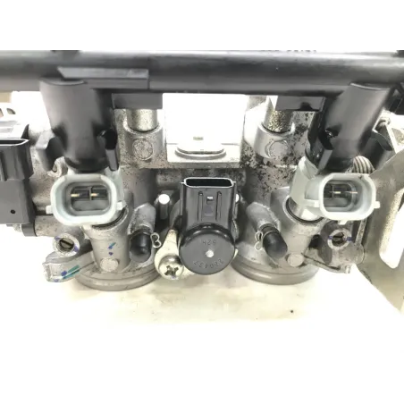 Rampe d'injection YAMAHA YZF 320 2014-2018 R3