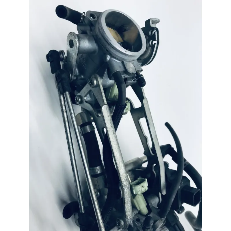 Rampe d'injection SUZUKI SV 650 2007-2015