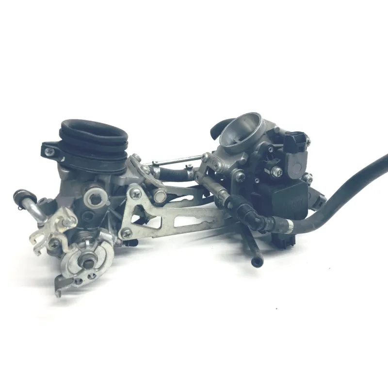 Rampe d'injection SUZUKI SV 650 2007-2015