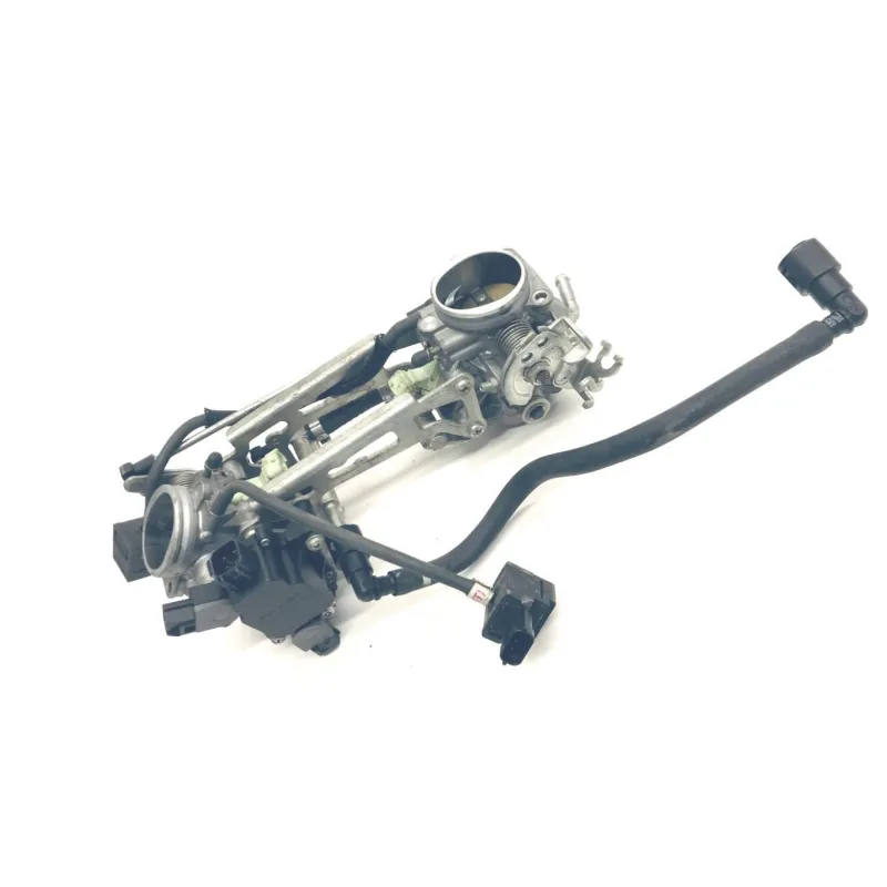 Rampe d'injection SUZUKI SV 650 2007-2015
