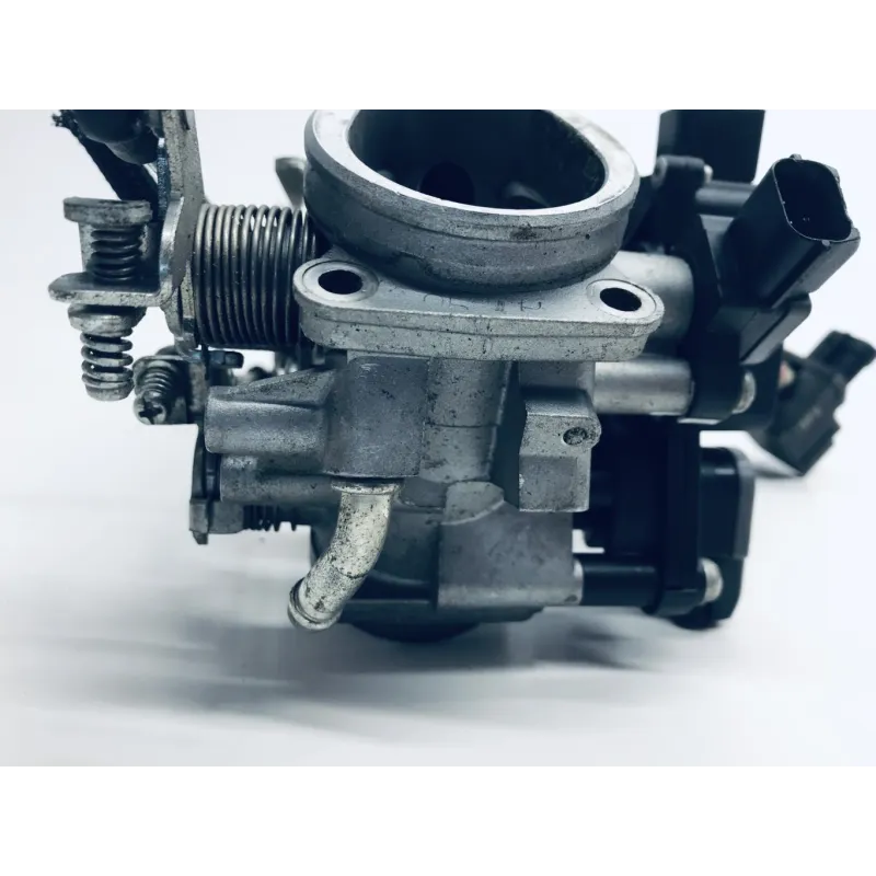 Rampe d'injection SUZUKI SV 650 2007-2015