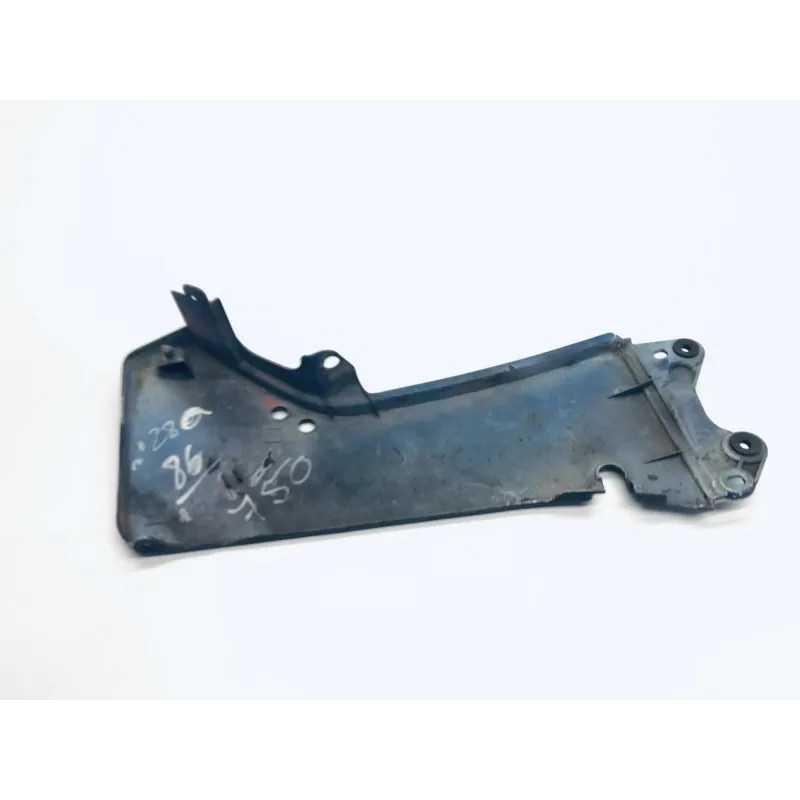 Cache carenage coque arriere gauche SUZUKI GSXR 750 1987