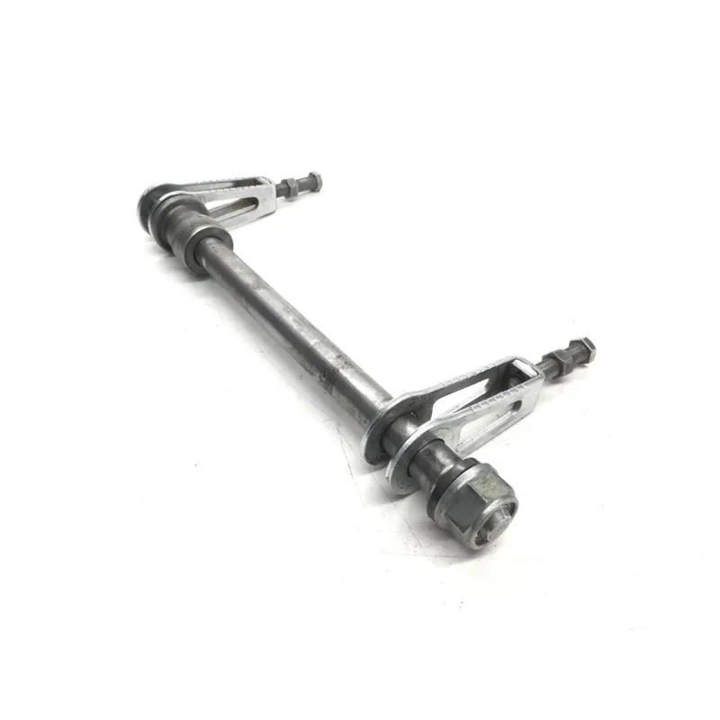 Axe de roue arriere HONDA VF 1000 F 1984-1985