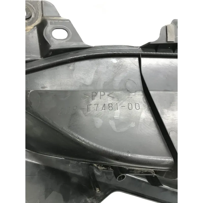 Plancher marche pied gauche YAMAHA GPD 125 2015-2016 NMAX
