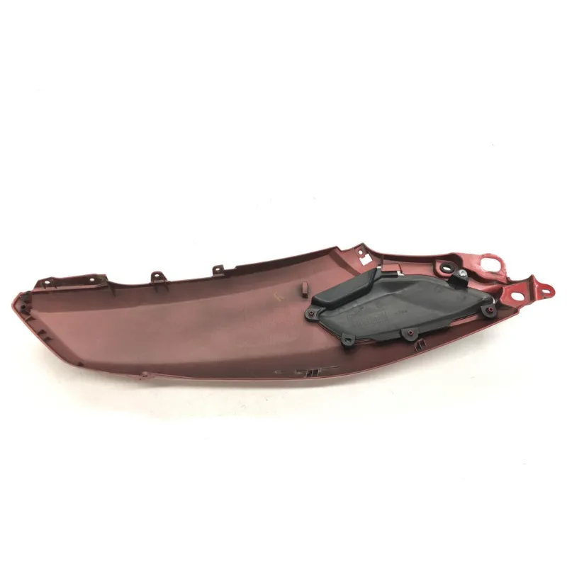 Cache carenage coque arriere droit YAMAHA GPD 125 2015-2016 NMAX