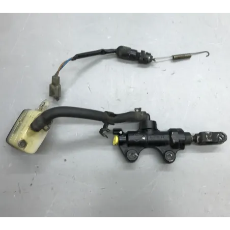 Maitre cylindre frein arriere TRIUMPH SPEED TRIPLE 1050 2008-2010