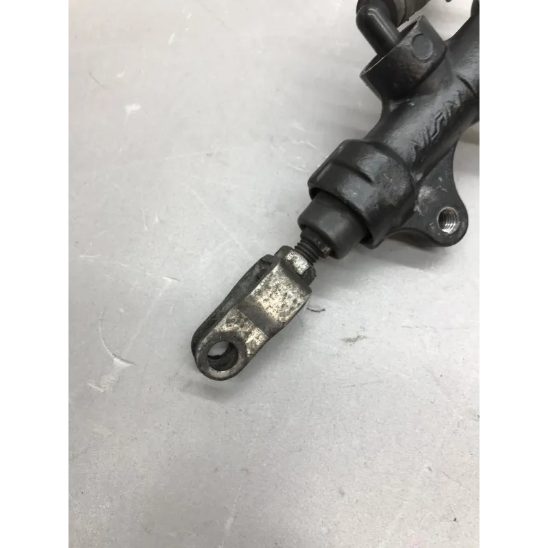 Maitre cylindre frein arriere TRIUMPH SPEED TRIPLE 1050 2008-2010