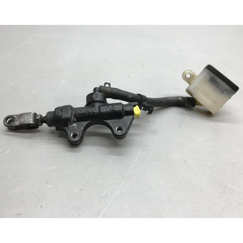 Maitre cylindre frein arriere TRIUMPH SPEED TRIPLE 1050 2008-2010