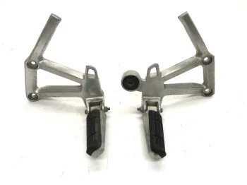 Platine arriere droite et gauche YAMAHA FZS 600 1998-2001 FAZER