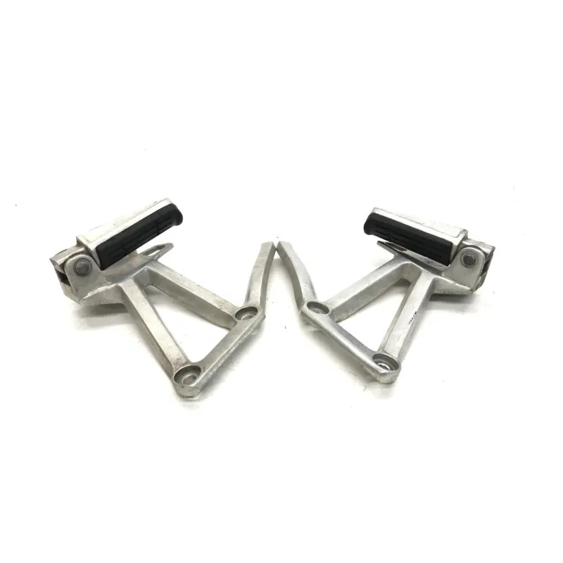 Platine arriere droite et gauche YAMAHA FZS 600 1998-2001 FAZER