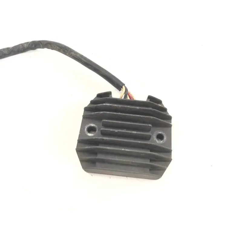 Regulateur charge batterie YAMAHA FZS 600 1998-2001 FAZER