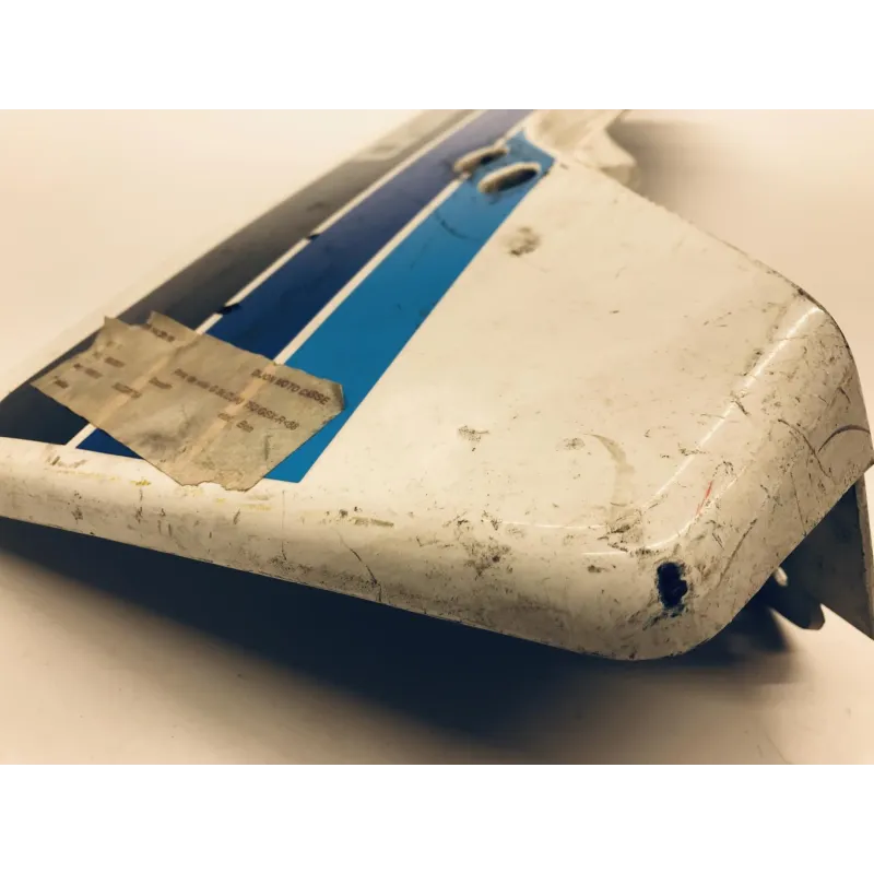 Cache carenage coque arriere gauche SUZUKI GSXR 750 1987