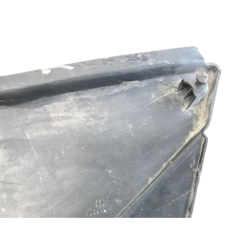 Cache carenage sous selle gauche SUZUKI DR 650 RS 1990-1995