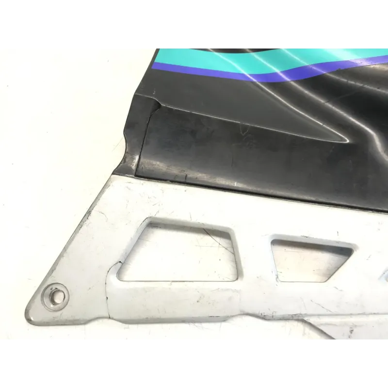 Cache carenage sous selle gauche SUZUKI GSX F 600 1988-1997