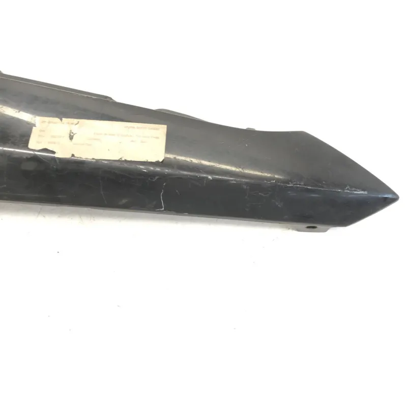 Cache carenage sous selle gauche SUZUKI GSX F 600 1988-1997
