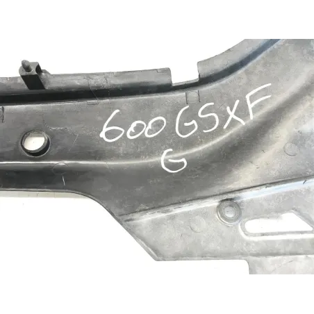Cache carenage sous selle gauche SUZUKI GSX F 600 1988-1997