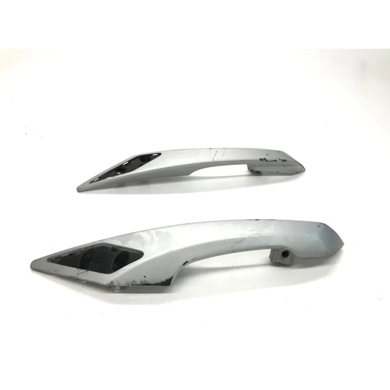 Poignee arriere PEUGEOT SATELIS 125 2006-2008