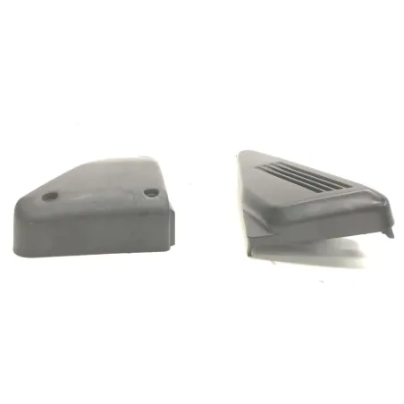Cache carenage sous selle droit YAMAHA FZS 600 2002-2003 FAZER