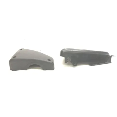 Cache carenage sous selle droit YAMAHA FZS 600 2002-2003 FAZER