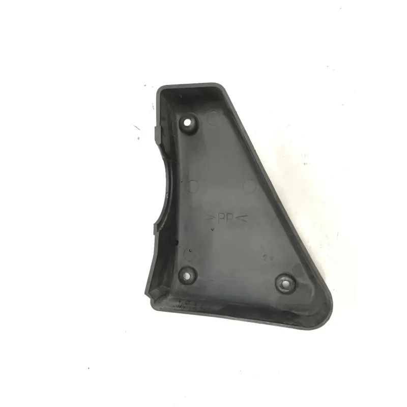 Cache carenage sous selle droit YAMAHA FZS 600 2002-2003 FAZER