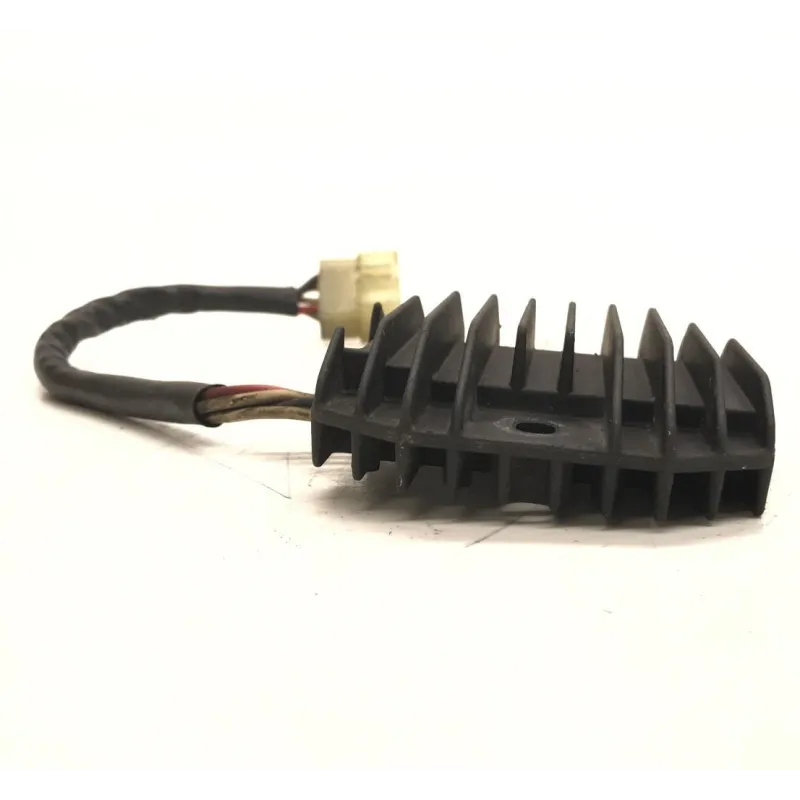Regulateur charge batterie YAMAHA FZS 600 2002-2003 FAZER