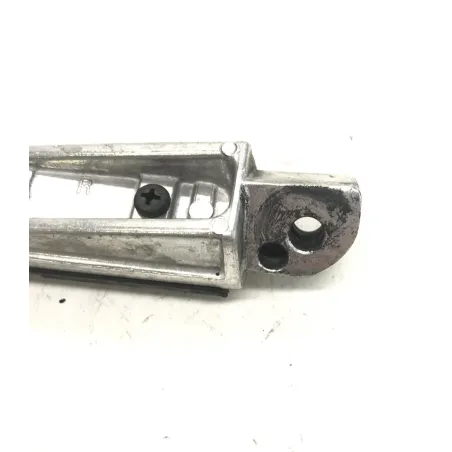 Platine et repose pieds arriere droit YAMAHA FZS 600 2002-2003 FAZER